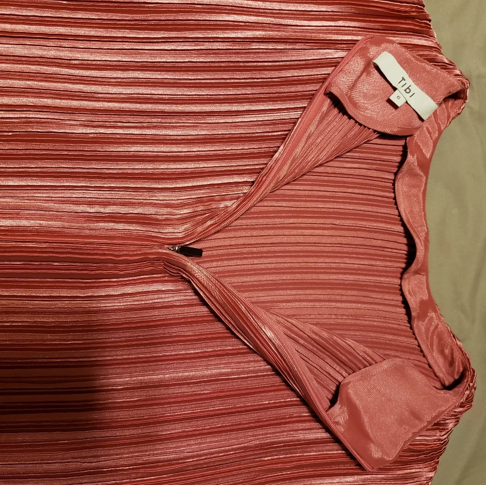 Tibi Pleated Raw Hem Crop Top Blouse - Picture 5 of 5